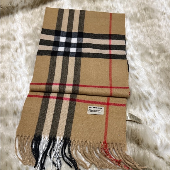 Burberry Beige and Red Cashmere Scarf - Picture 4 of 9